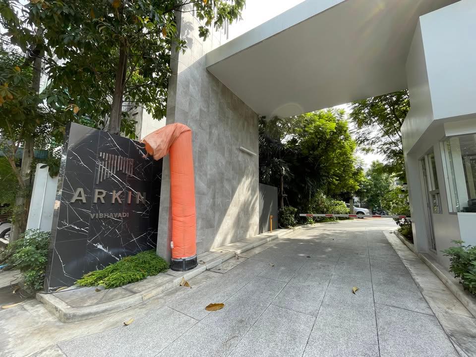 廊曼机场 3室4卫别墅 出租 主图